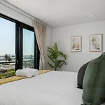 Burmeister On Park Apartments